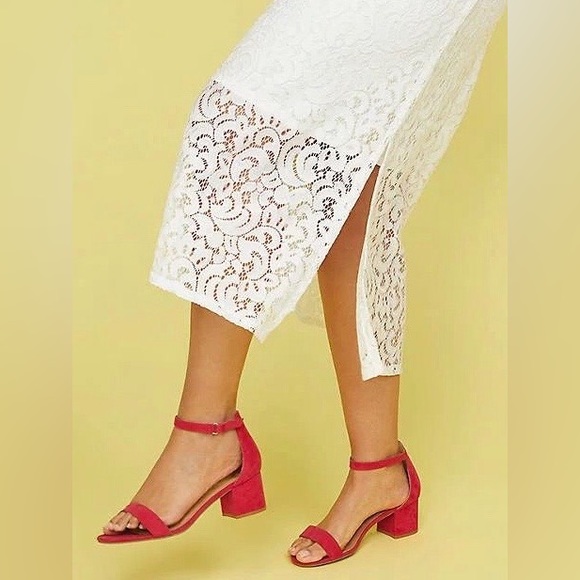 🆕NEW! Lace Off The Shoulder Fit & Flare Dress Size 18/20 - Picture 5 of 6